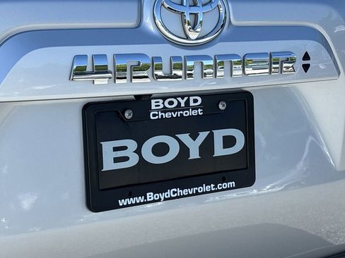 Used 2020 Toyota 4Runner SR5 Premium image 32