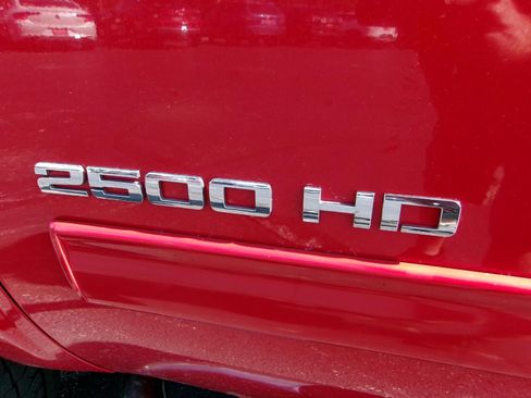 Used 2012 Chevrolet Silverado 2500 LT w/ Interior Plus Package AWD/4WD image 8