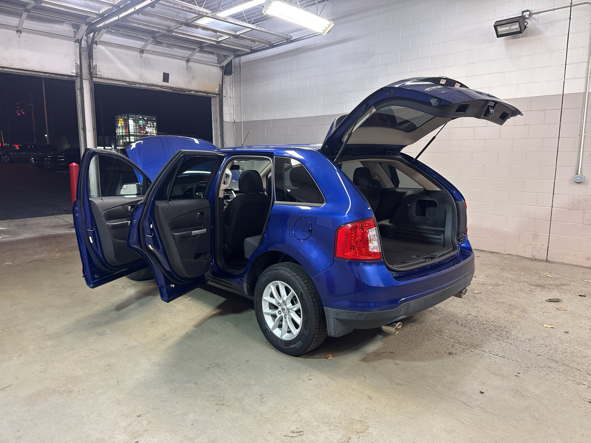 Used 2013 Ford Edge SE FWD image 12