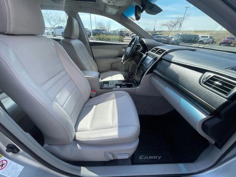 Used 2015 Toyota Camry XLE w/ Advanced Technology Package FWD image 11