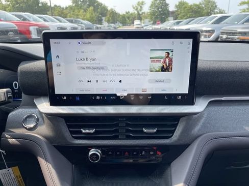 New 2026 Ford Explorer Platinum w/ LUX Leather Package AWD/4WD image 18