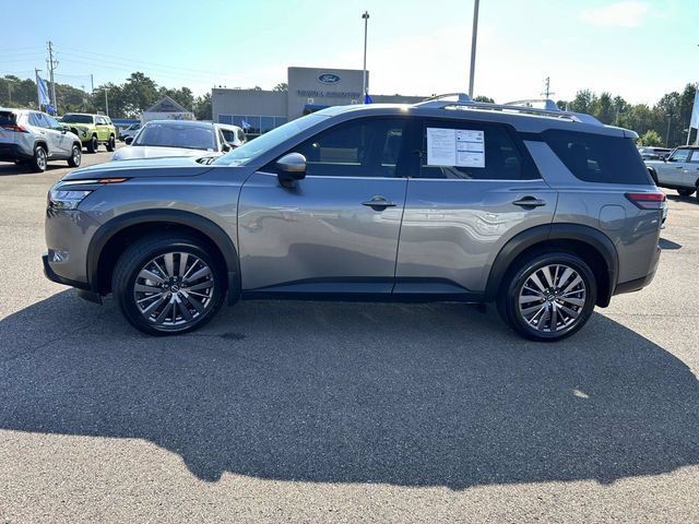 Used 2024 Nissan Pathfinder SL w/ SL Premium Package FWD image 32