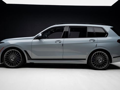 Used 2024 BMW ALPINA XB7 AWD/4WD image 18