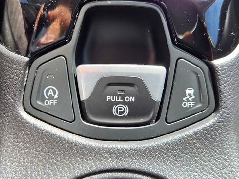 Used 2020 Jeep Compass Latitude FWD image 22