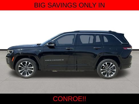 Used 2024 Jeep Grand Cherokee Overland w/ Advanced Protech Group III AWD/4WD image 8
