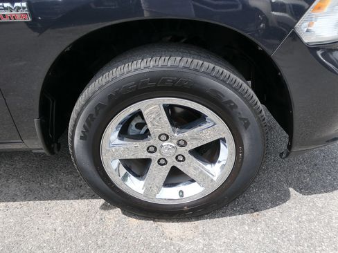 Used 2014 RAM 1500 Express RWD image 28