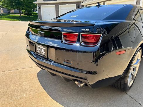 Used 2013 Chevrolet Camaro SS RWD image 40