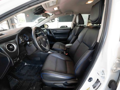 Used 2018 Toyota Corolla SE image 9