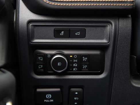 Used 2023 Ford Expedition Platinum AWD/4WD image 18