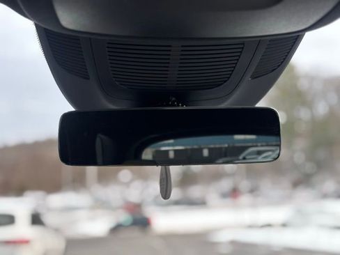 Used 2025 Mercedes-Benz GLE 450 4MATIC image 36