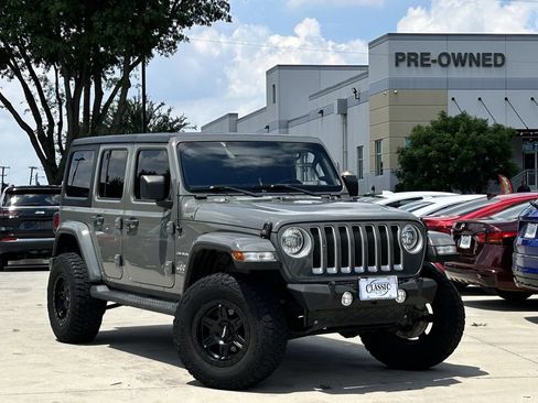 Used 2021 Jeep Wrangler Unlimited Sahara AWD/4WD image 2