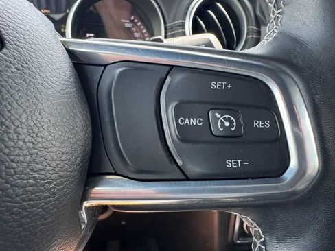 Used 2023 Jeep Wrangler Unlimited Sahara w/ Cold Weather Group AWD/4WD image 17