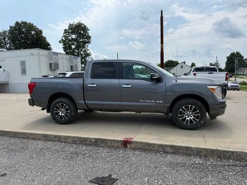 Used 2020 Nissan Titan SV AWD/4WD image 5