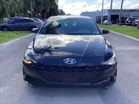 Used 2021 Hyundai Elantra SEL w/ Convenience Package FWD image 2