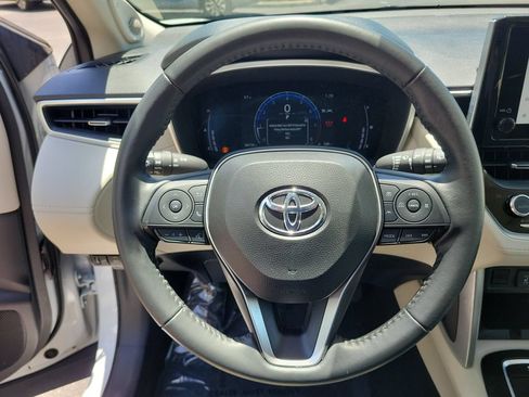 Used 2024 Toyota Corolla Cross XLE w/ Convenience Package AWD/4WD image 28