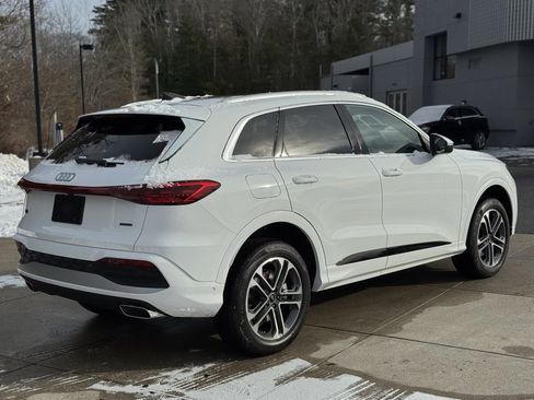 New 2025 Audi Q5 Premium image 9