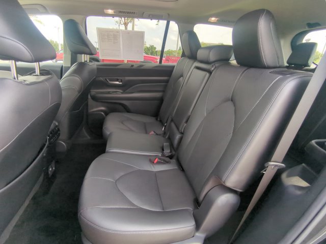 Certified 2024 Toyota Grand Highlander AWD Hybrid image 17