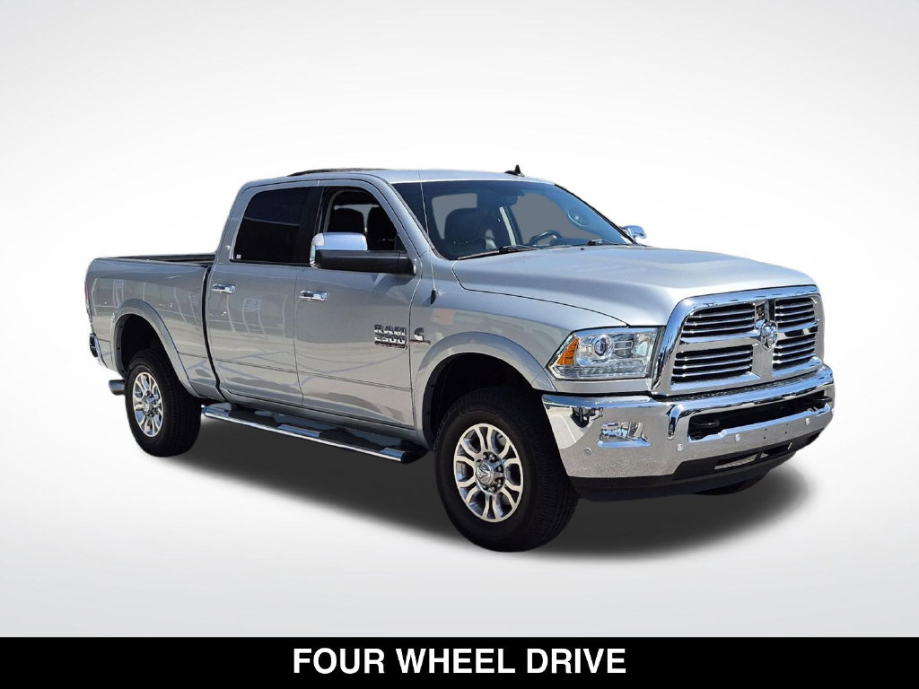 Used 2017 RAM 2500 Laramie AWD/4WD image 2