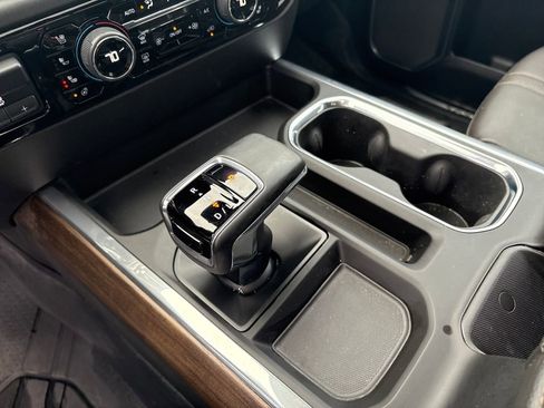 Used 2025 Chevrolet Silverado 1500 High Country image 29