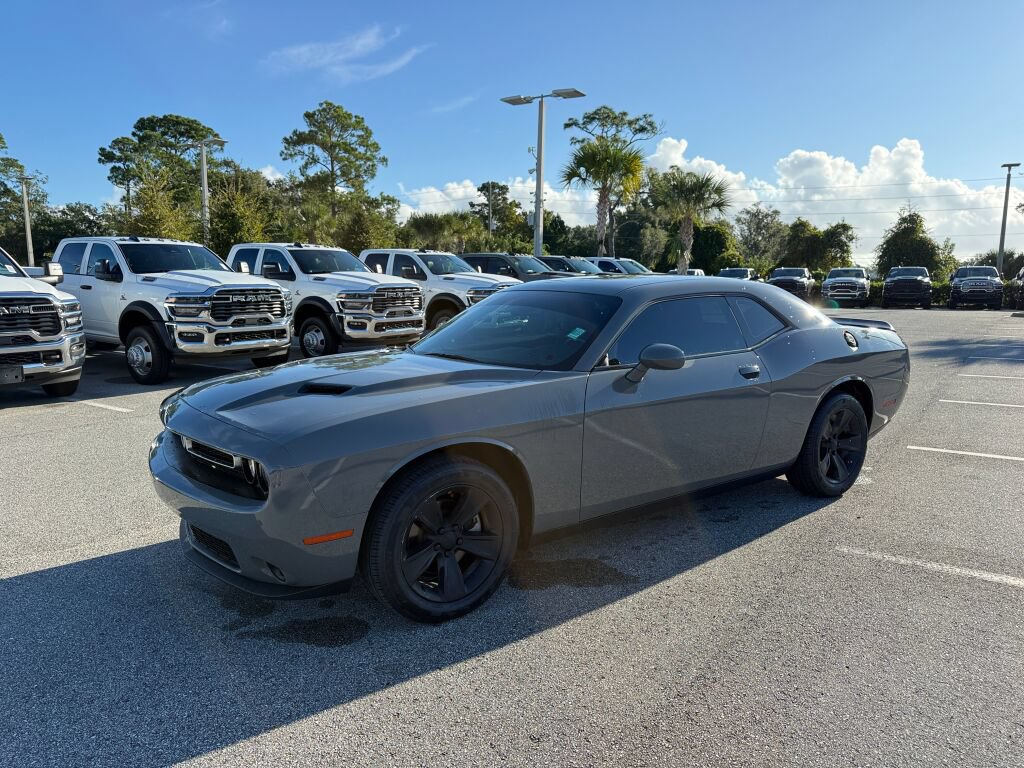 Used 2023 Dodge Challenger SXT RWD image 7