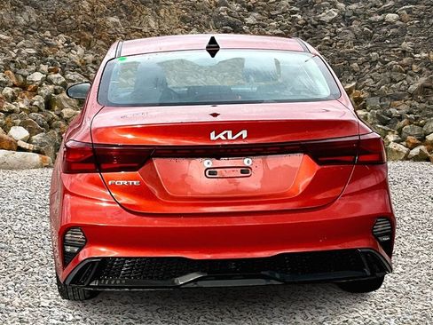 Used 2023 Kia Forte LXS image 4