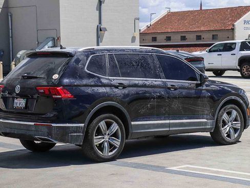 Used 2020 Volkswagen Tiguan SEL FWD image 4