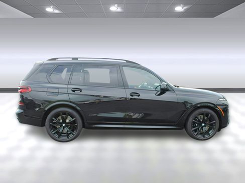 Used 2026 BMW X7 xDrive40i w/ M Sport Package image 8