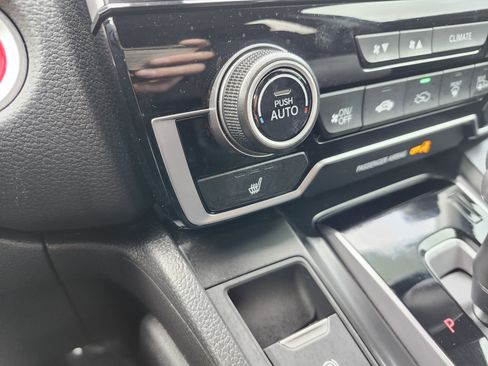 Used 2019 Honda CR-V EX image 9