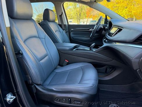 Used 2021 Buick Enclave Premium w/ Sun and Sites Package image 42