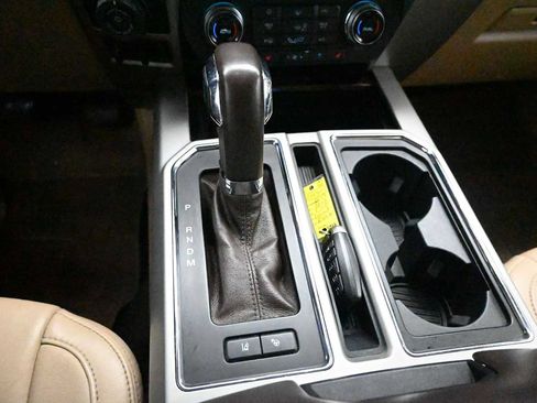 Used 2019 Ford F150 Lariat w/ Equipment Group 502A Luxury AWD/4WD image 22