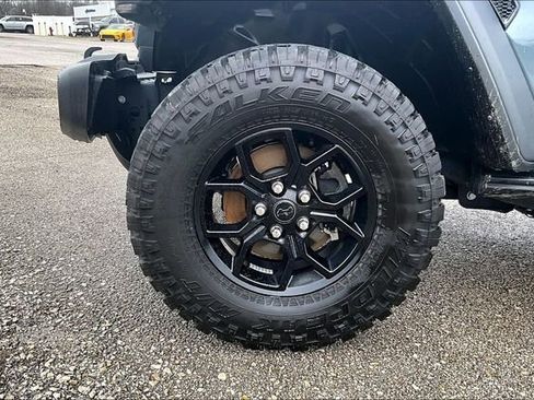 Used 2024 Jeep Wrangler Willys image 8
