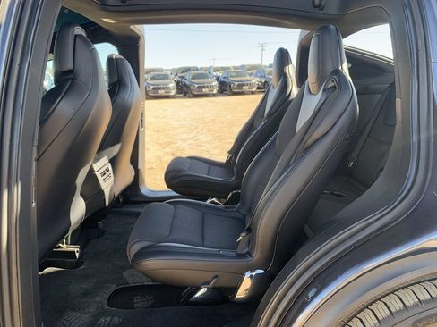 Used 2018 Tesla Model X 75D AWD/4WD image 23