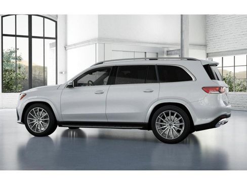 Certified 2025 Mercedes-Benz GLS 580 4MATIC image 31