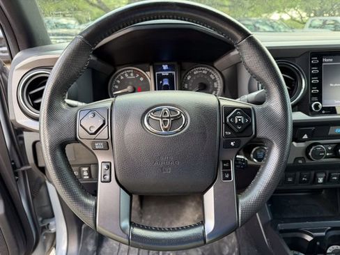 Used 2021 Toyota Tacoma TRD Sport w/ Technology Package RWD image 9