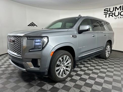 Used 2024 GMC Yukon Denali w/ Denali Reserve Package AWD/4WD image 3