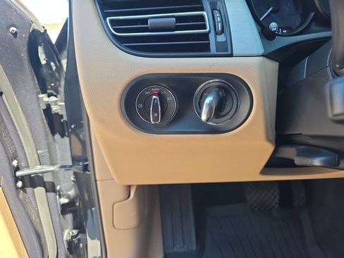 Used 2023 Porsche Macan Turbo AWD/4WD image 20