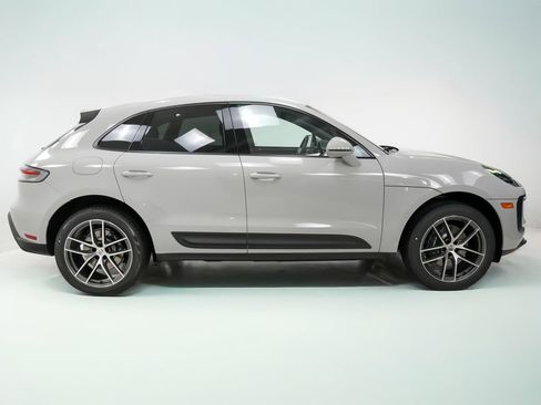 New 2026 Porsche Macan image 9