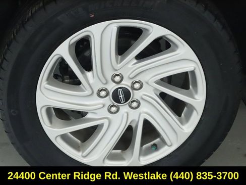 Used 2022 Lincoln Corsair FWD image 12