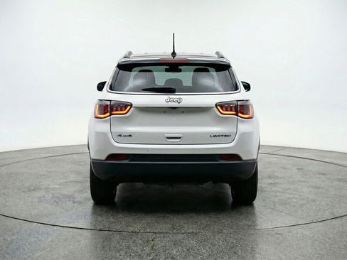 Used 2025 Jeep Compass Trailhawk AWD/4WD image 6