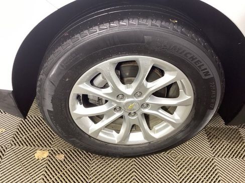 Used 2020 Chevrolet Equinox LS w/ LS Convenience Package image 8