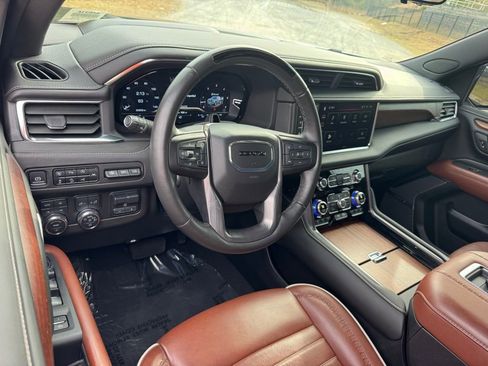 Used 2024 GMC Yukon Denali Ultimate image 4