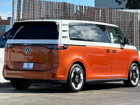New 2025 Volkswagen ID. Buzz Pro S Plus image 5