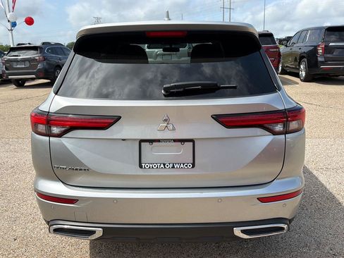 Used 2022 Mitsubishi Outlander ES FWD image 4
