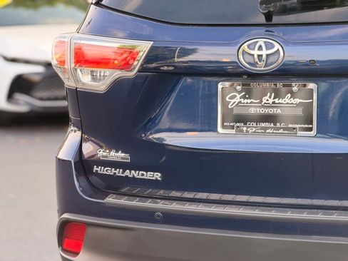 Used 2016 Toyota Highlander Limited FWD image 15