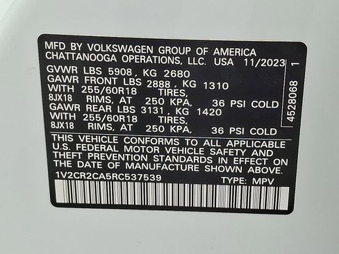 Used 2024 Volkswagen Atlas Peak Edition SE image 28