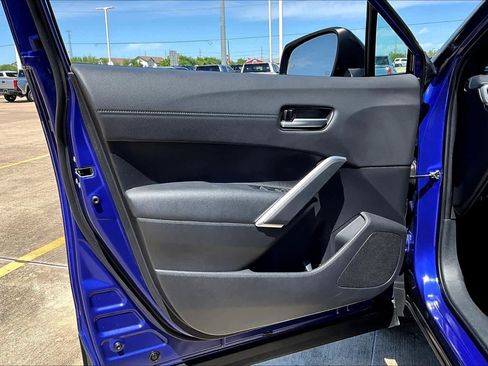 Used 2024 Toyota Corolla Cross XSE w/ Convenience Package image 22