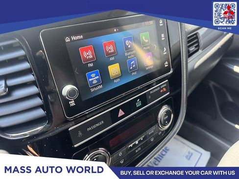 Used 2019 Mitsubishi Outlander SEL AWD/4WD image 12