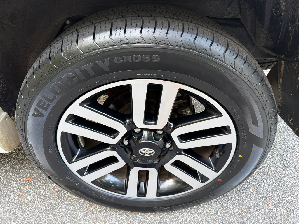 Used 2023 Toyota 4Runner Limited RWD image 19
