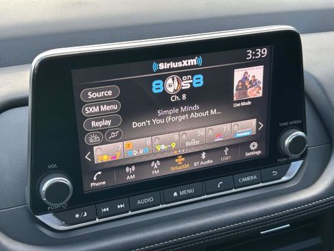 Used 2024 Nissan Rogue SV w/ SV Premium Package image 24