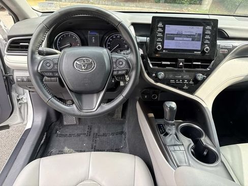 Used 2023 Toyota Camry SE FWD image 17